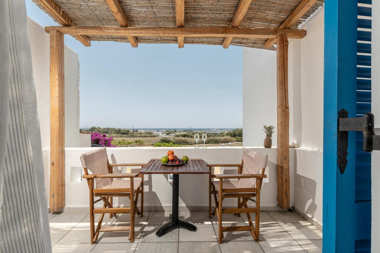 Naxian Serenity Suites Agia Anna  Extérieur photo
