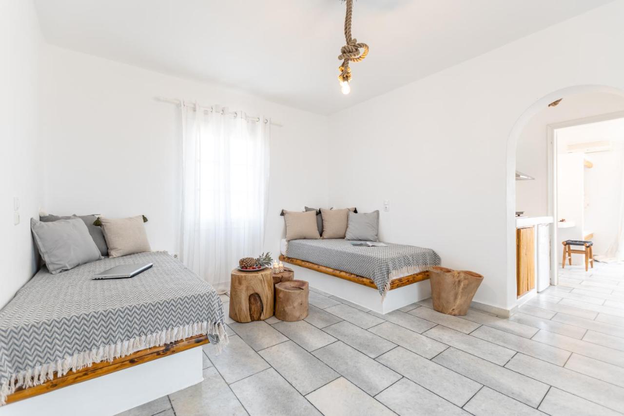 Naxian Serenity Suites Agia Anna  Extérieur photo