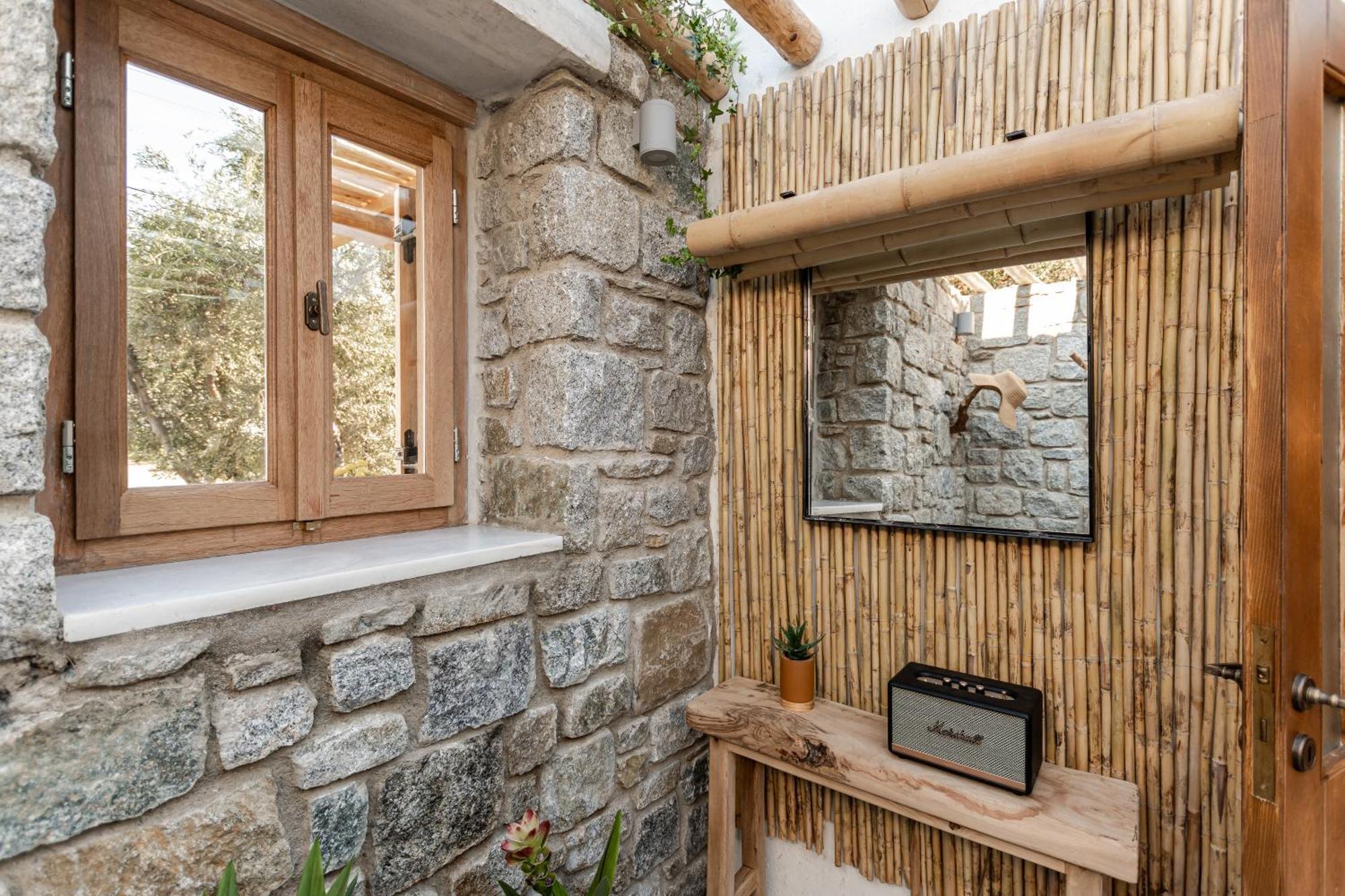 Naxian Serenity Suites Agia Anna  Extérieur photo