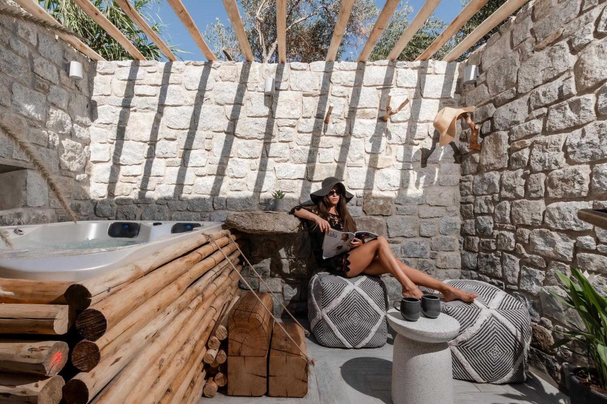 Naxian Serenity Suites Agia Anna  Extérieur photo