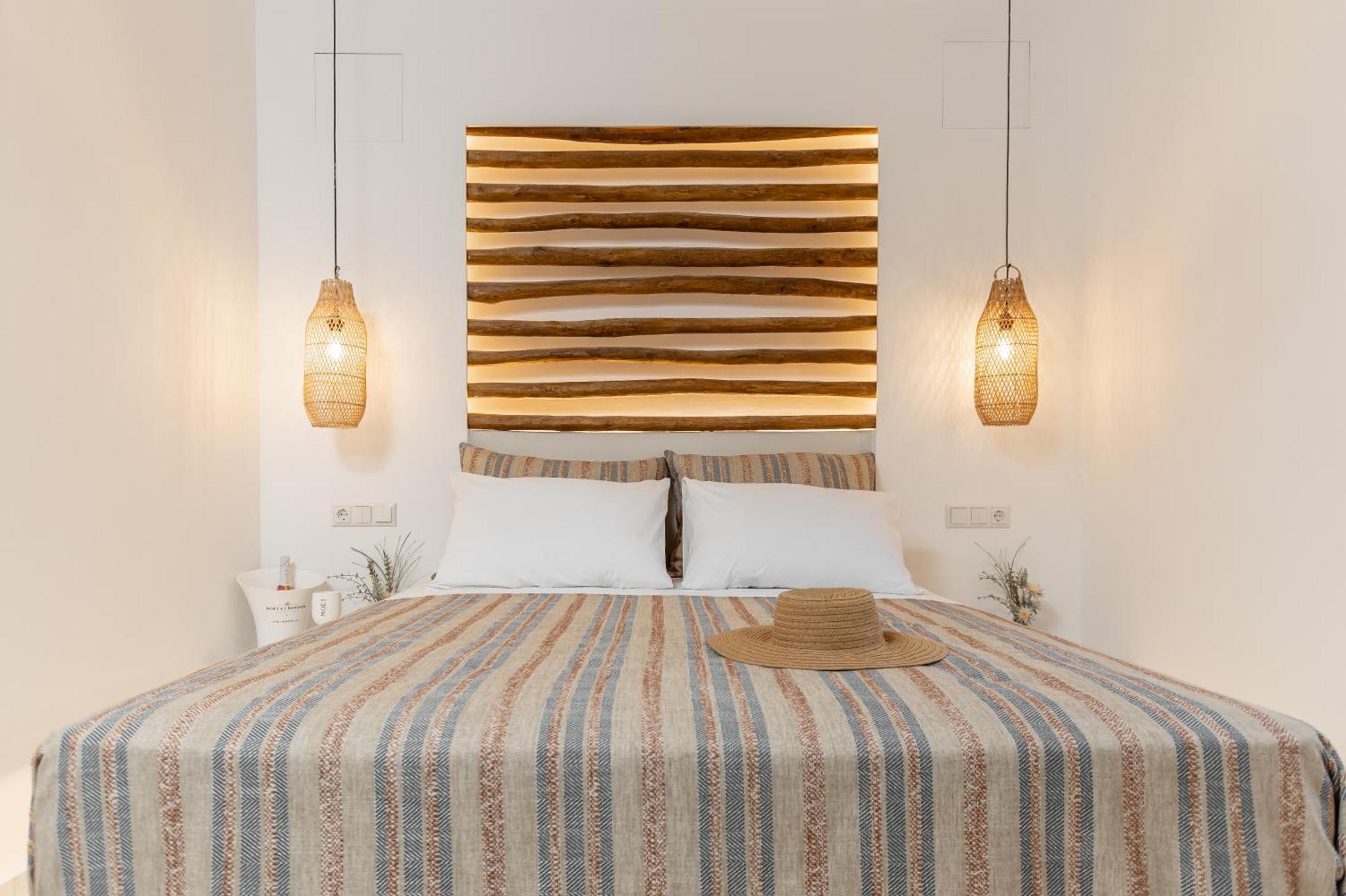 Naxian Serenity Suites Agia Anna  Extérieur photo