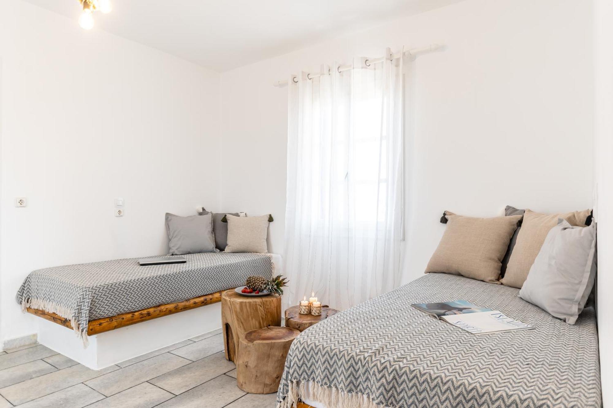Naxian Serenity Suites Agia Anna  Extérieur photo