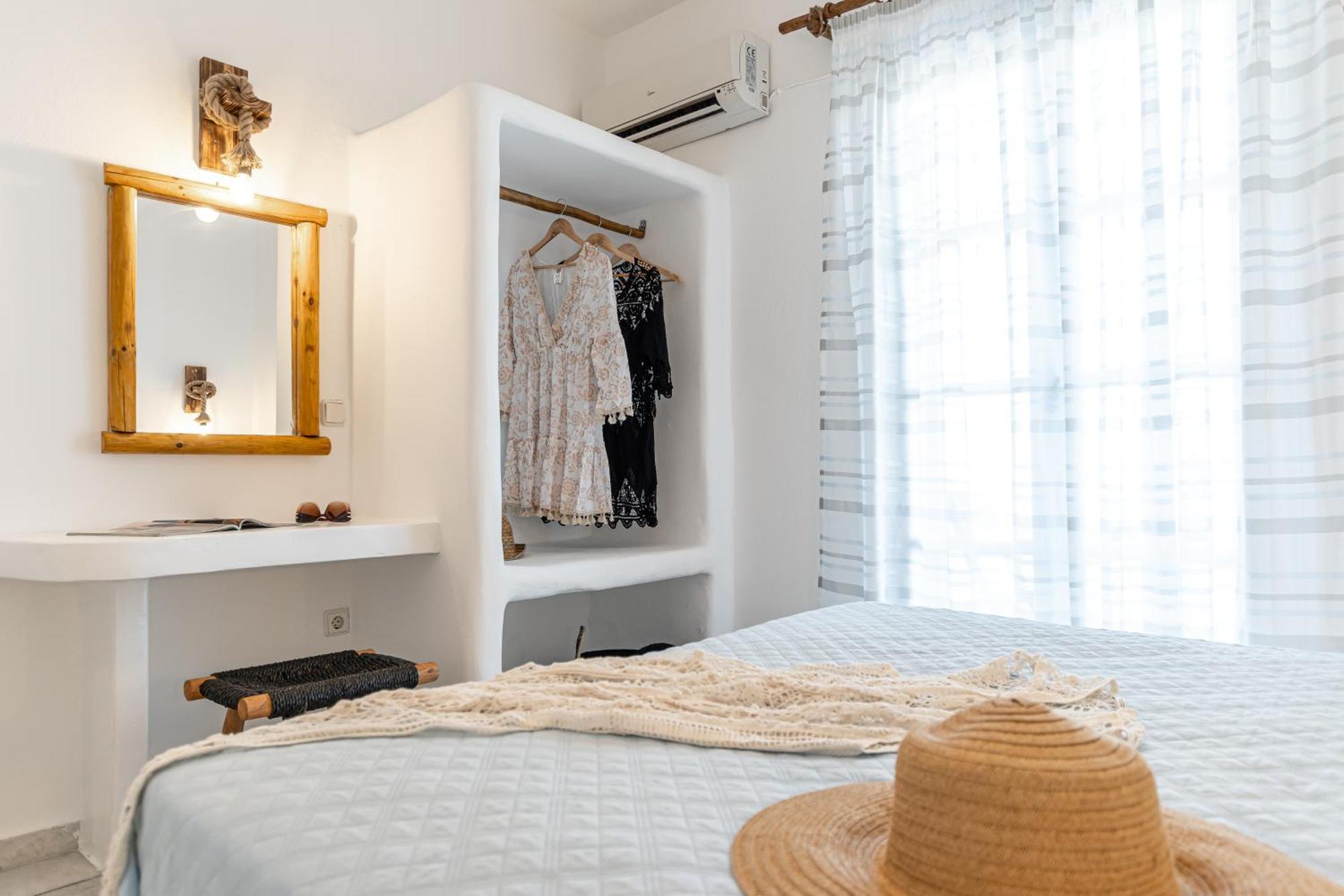 Naxian Serenity Suites Agia Anna  Extérieur photo