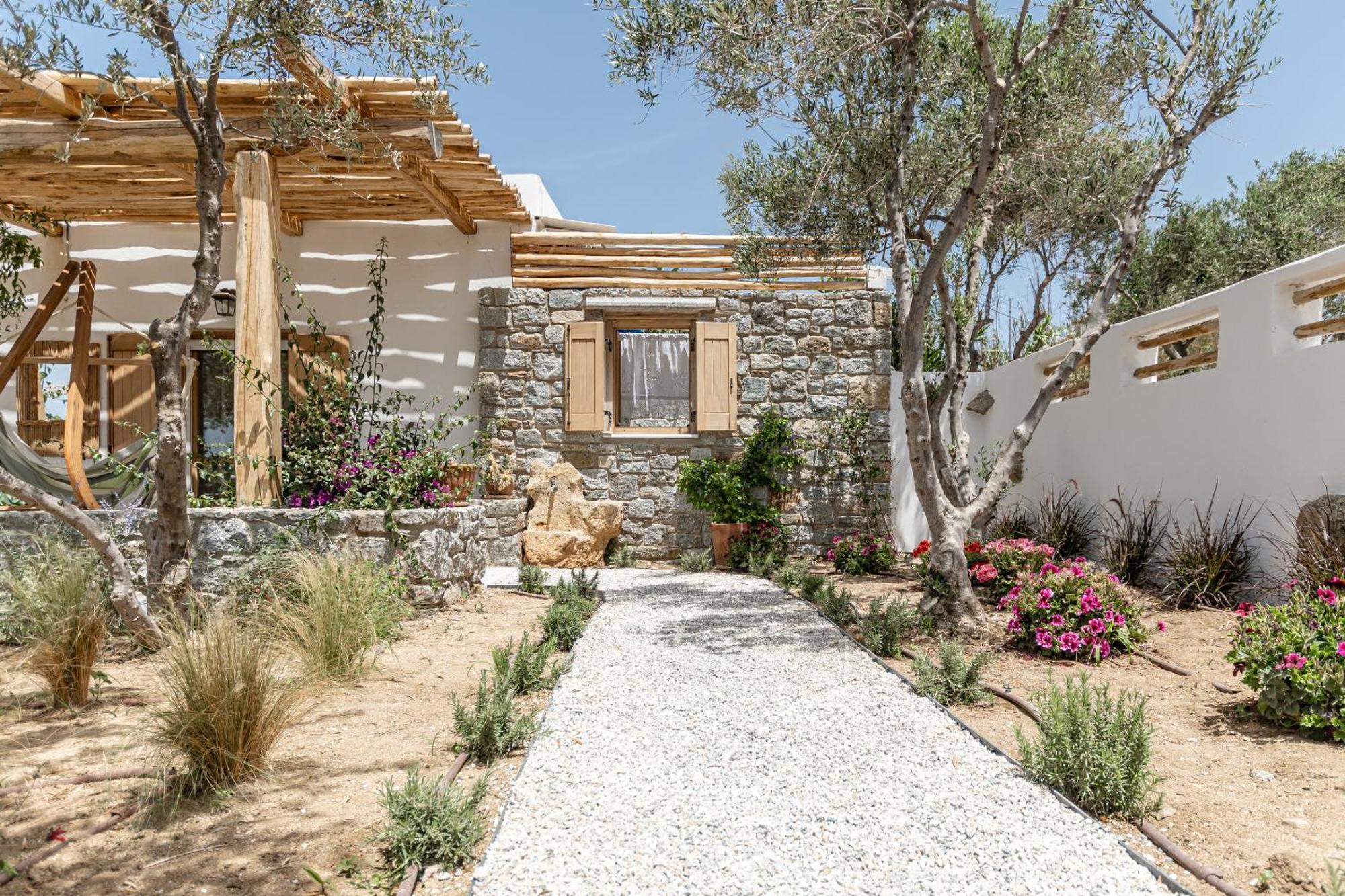 Naxian Serenity Suites Agia Anna  Extérieur photo