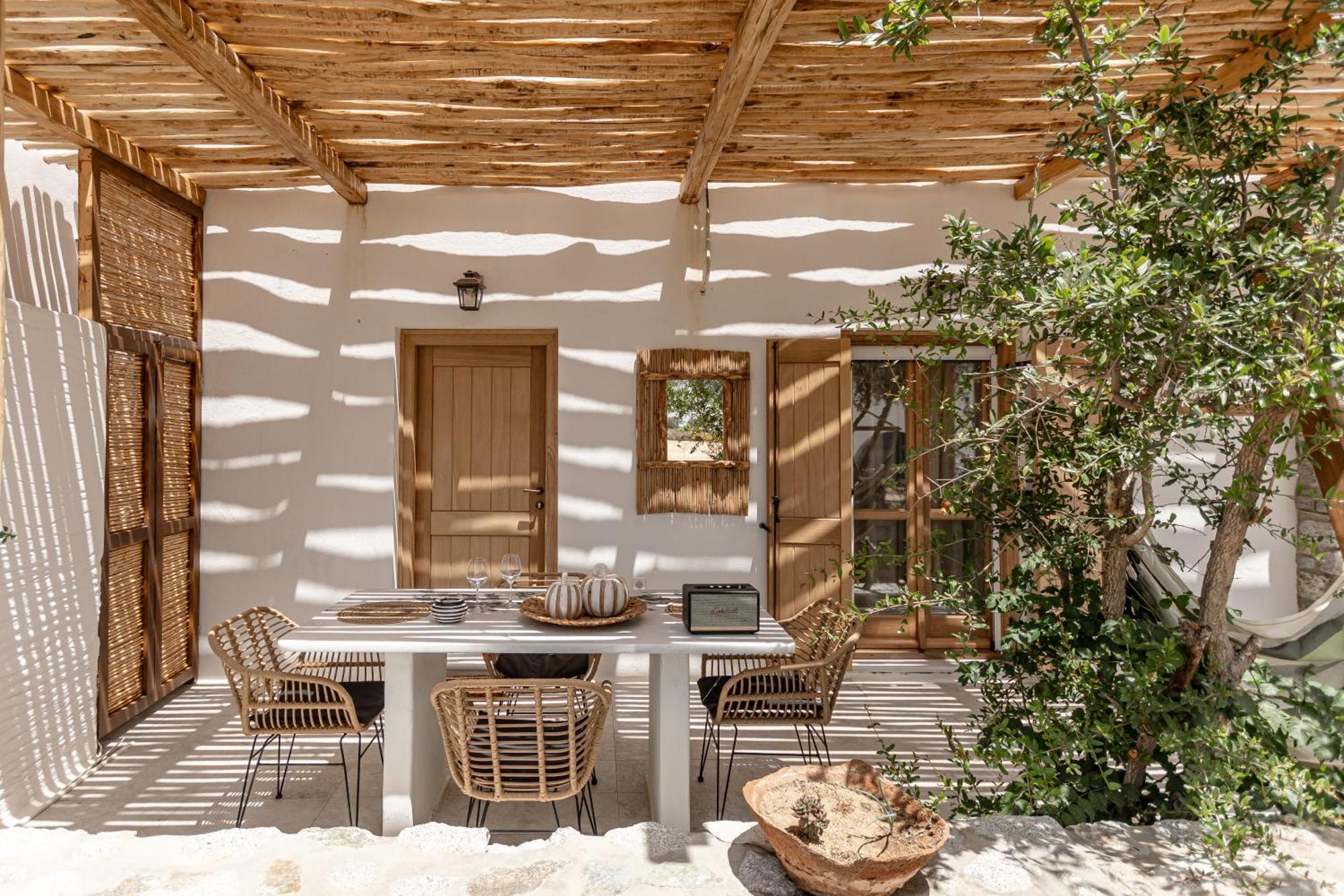 Naxian Serenity Suites Agia Anna  Extérieur photo